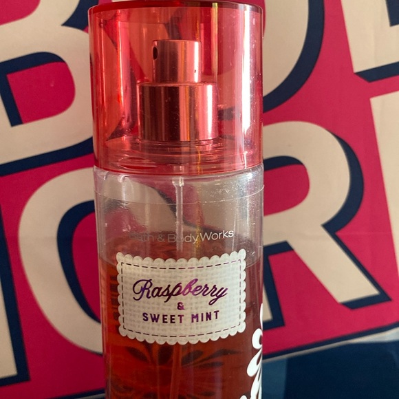 Bath & Body Works Raspberry & Sweet Mint - Picture 4 of 4